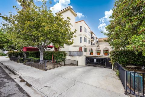 Tiny photo for 4205 Ohio St #106, San Diego, CA 92104 (MLS # 250041220)