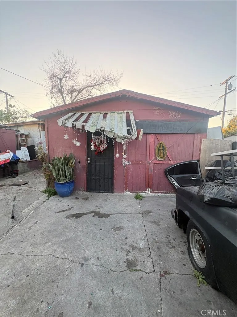 8239 Bell Avenue