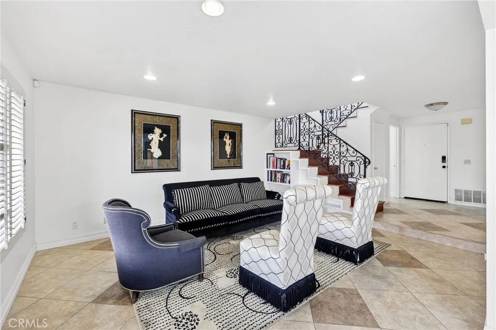 6800 Cedarbark Court