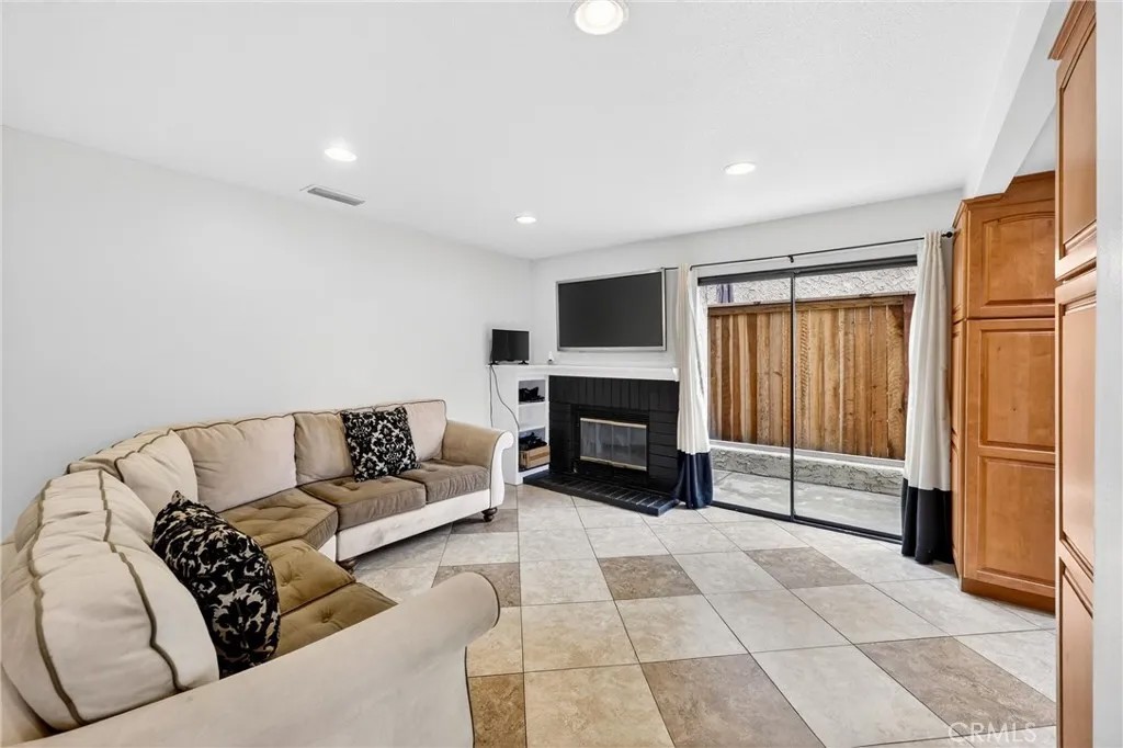 6800 Cedarbark Court