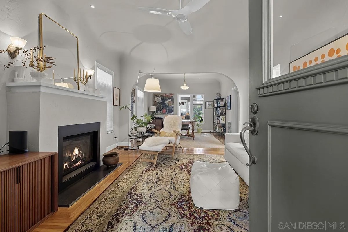 846 - 846 1/2 22nd St