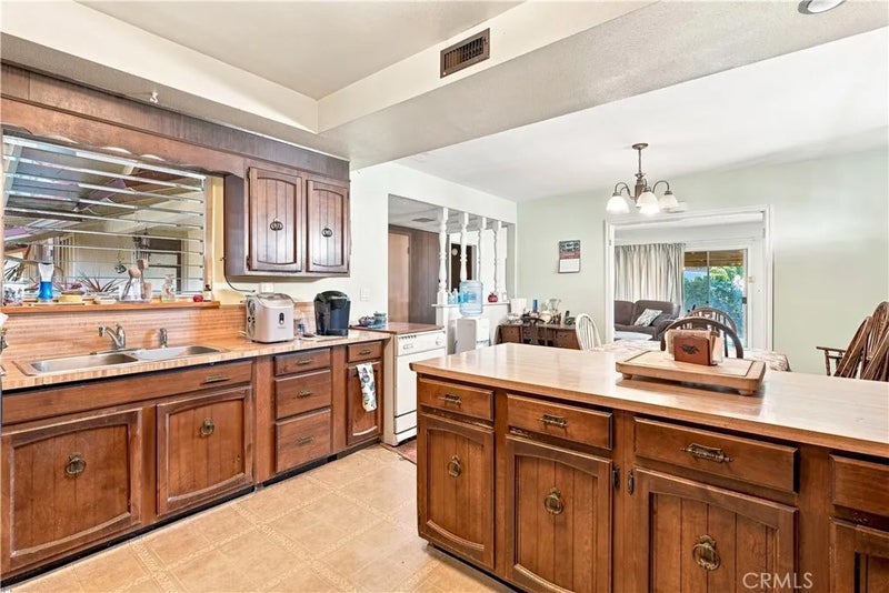 6222 Chickasaw Dr