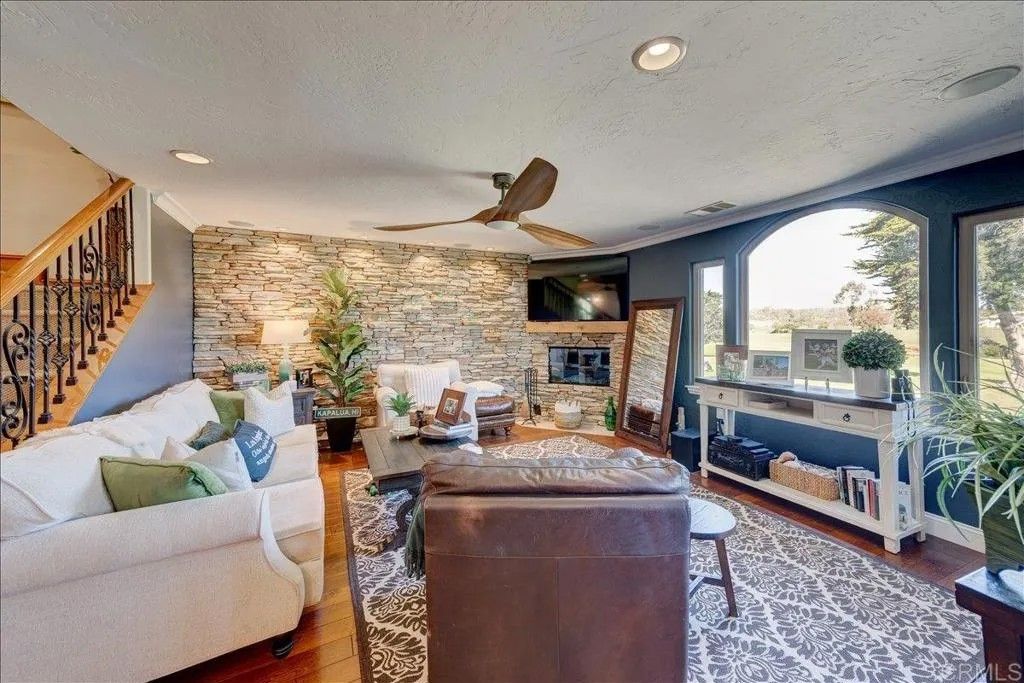 Photo of 7608 Camino Abierto, Carlsbad, CA 92009 (MLS # NDP2601687)