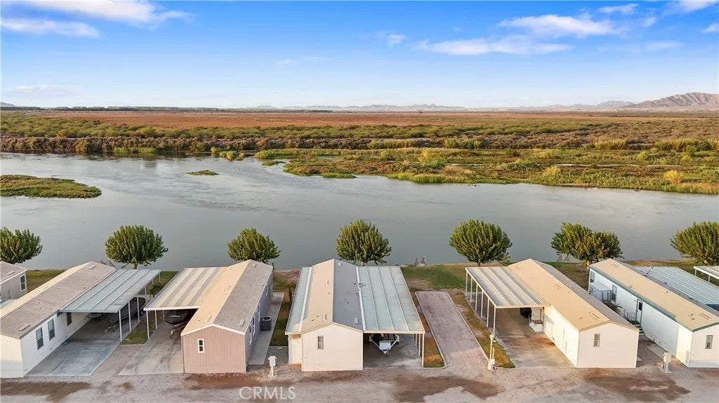 5900 Colorado River 5