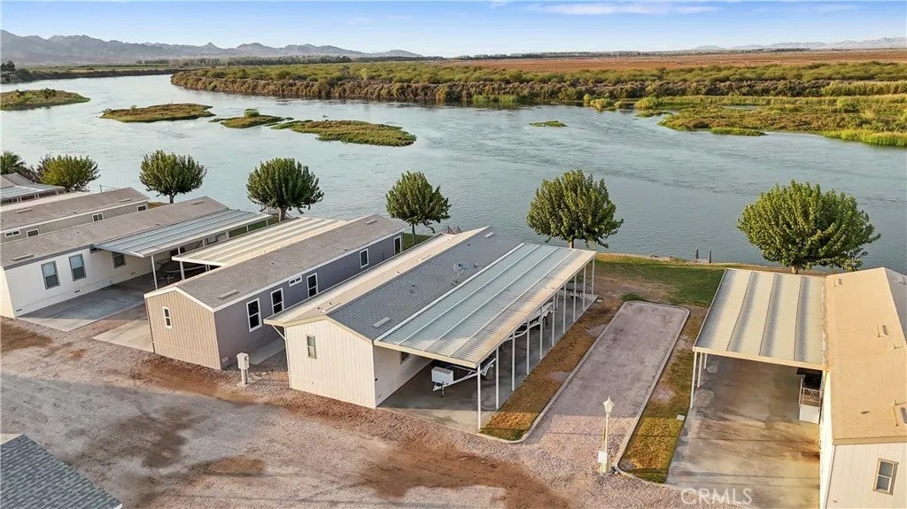 5900 Colorado River 5