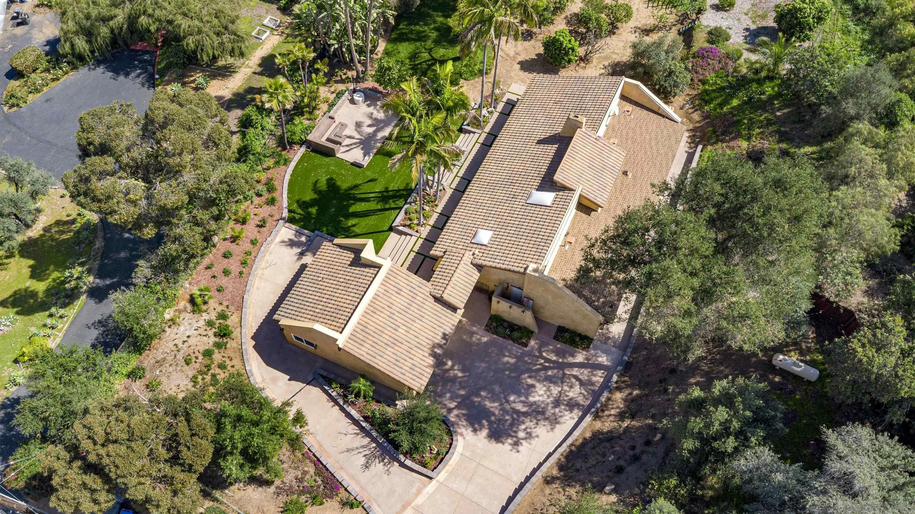 1315 Macadamia Drive