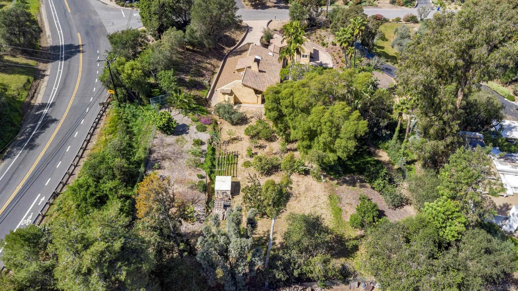 Photo of 1315 Macadamia Drive, Fallbrook, CA 92028 (MLS # 260014479)