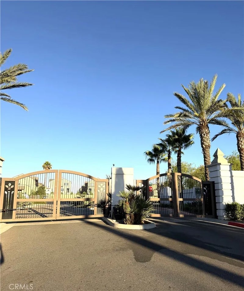885 Pear Court