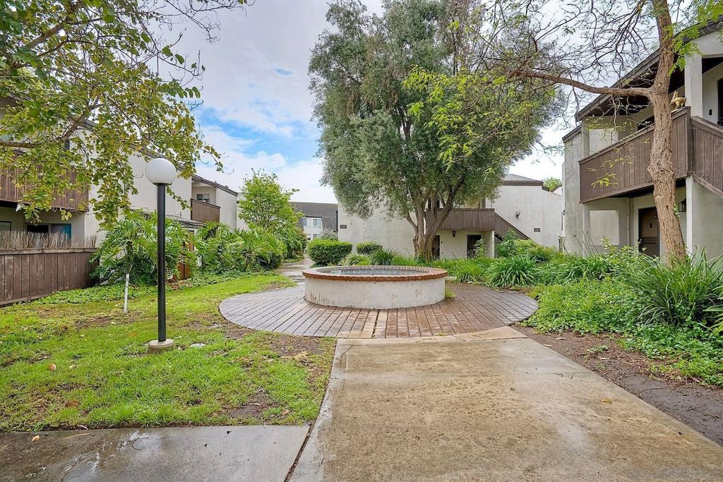 Photo of 1337 Caminito Gabaldon #H, San Diego, CA 92108 (MLS # 260009991)