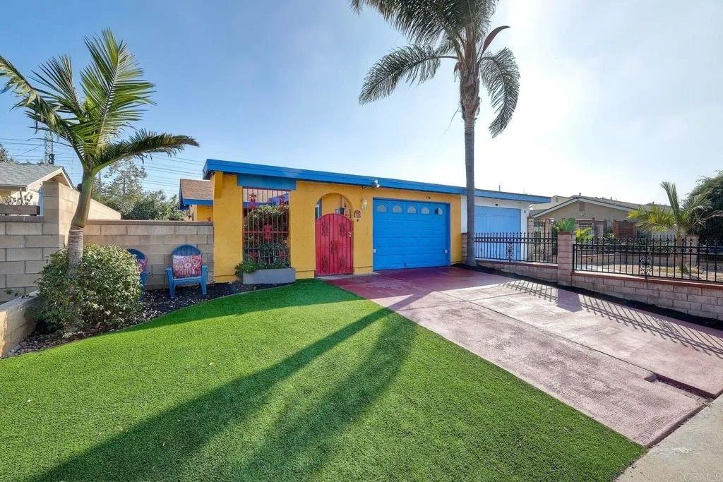 Photo of 78 Sherwood Street, Chula Vista, CA 91911 (MLS # PTP2508206)