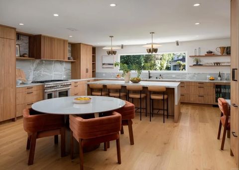 2110 Calle Guaymas La Jolla CA 92037