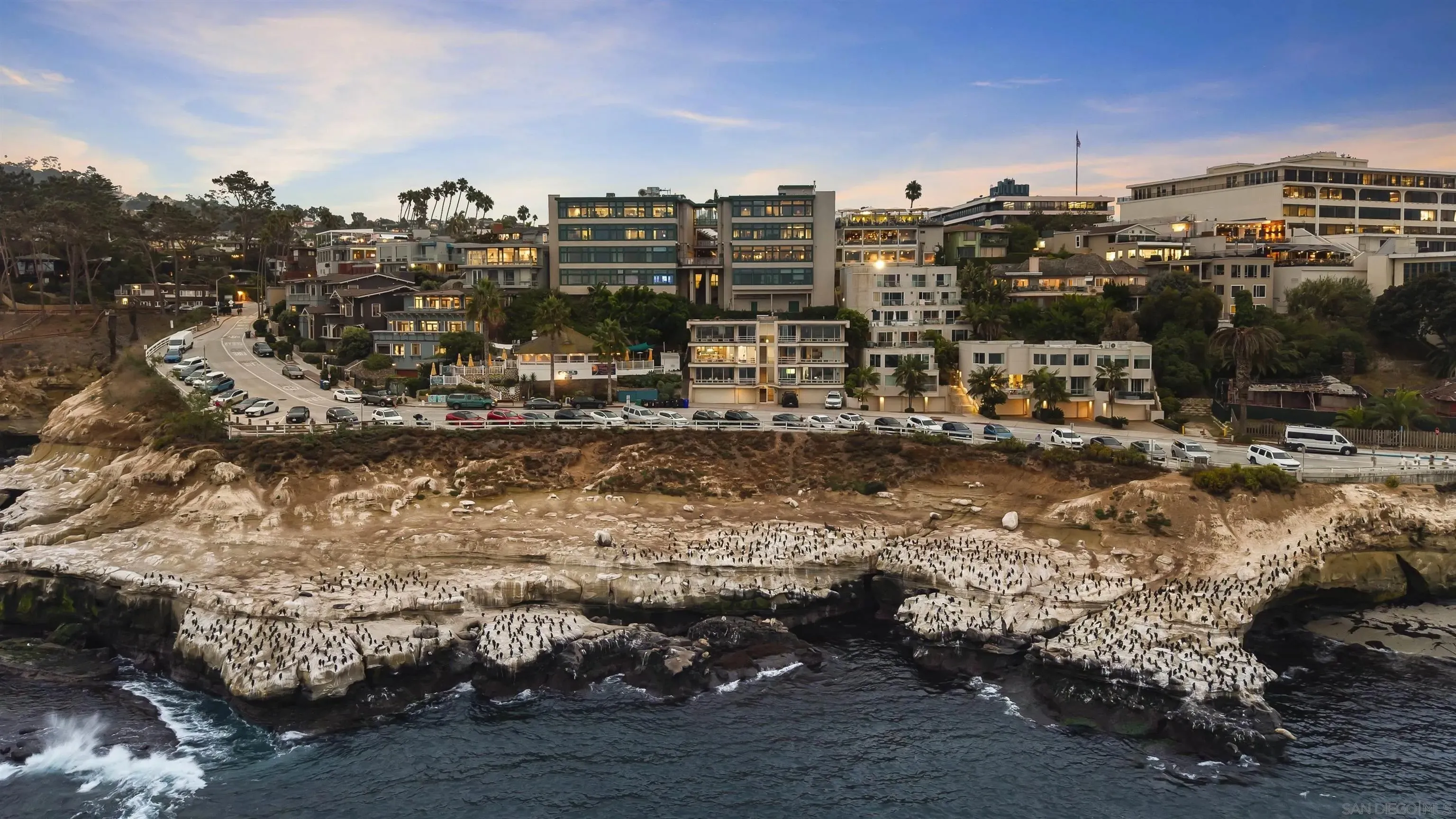 La Jolla, California 92037, United States, 2 Bedrooms Bedrooms, ,2 BathroomsBathrooms,Residential,Active,215695