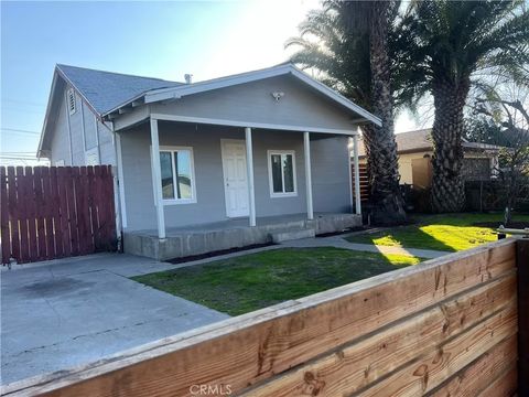 Photo of 2258 E Clay Ave, Fresno, CA 93701 (MLS # SR25257033)