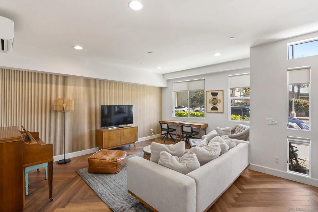 Photo of 2537 State St, Carlsbad, CA 92008 (MLS # 260009265)