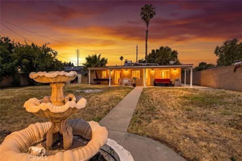 Photo of 16326 Lahey Street, Granada Hills, CA 91344 (MLS # SR26104382)