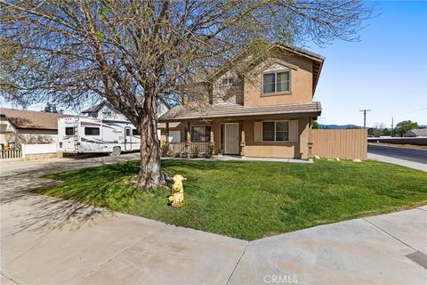 Photo of 500 Tell Ln, Hemet, CA 92544 (MLS # SW26052964)