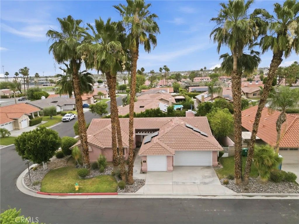 Photo of 75100 La Sierra Dr, Palm Desert, CA 92211 (MLS # GD26091608)