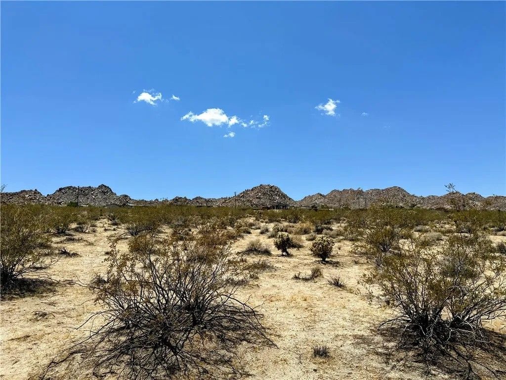 Photo of 64200 Sullivan, Joshua Tree, CA 92252 (MLS # JT26034094)