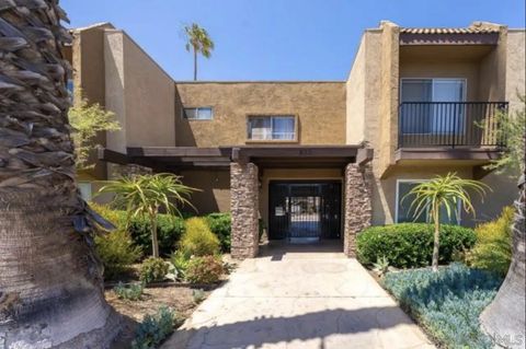 Photo of 620 E Lexington Ave #5, El Cajon, CA 92020 (MLS # 260008479)