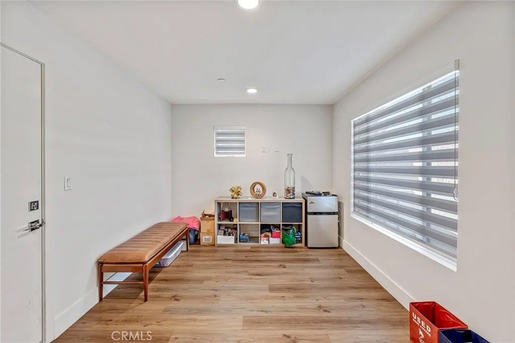 149 E Knox