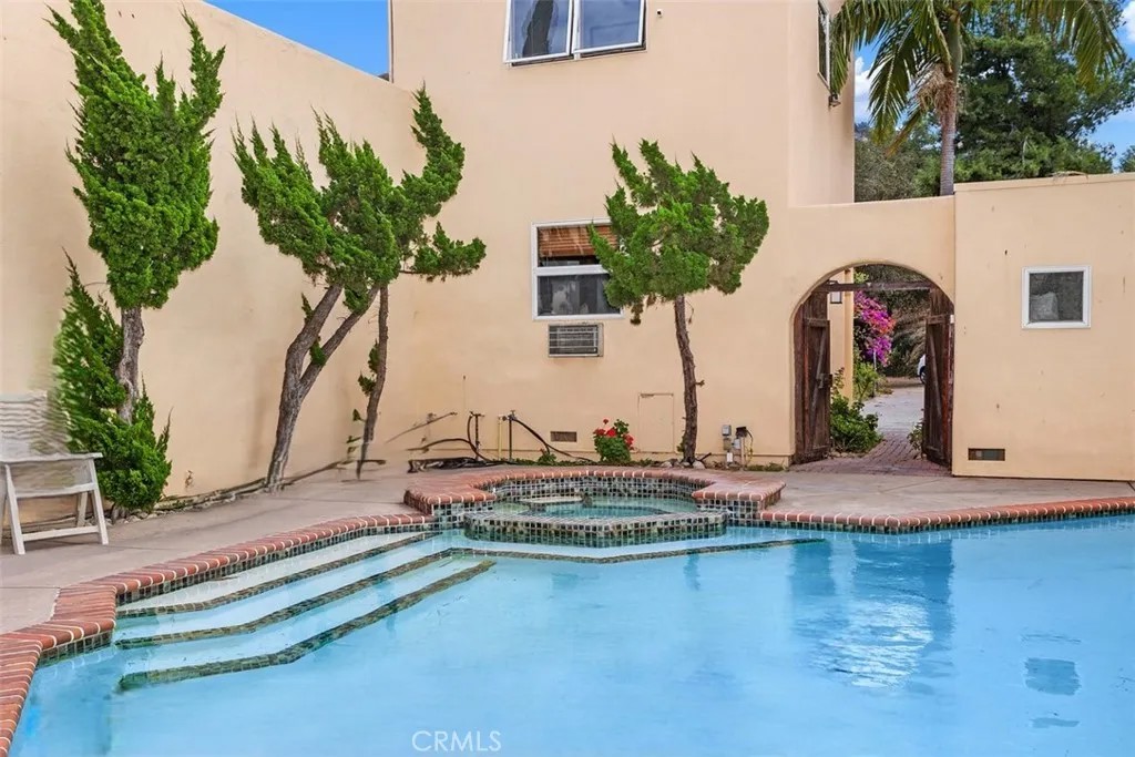 3264 SHEARER CROSSING