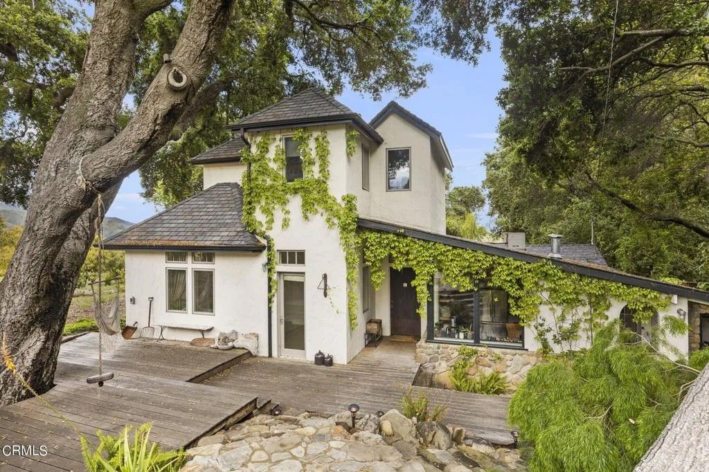 Photo of 4230 Thacher Road, Ojai, CA 93023 (MLS # V1-33571)