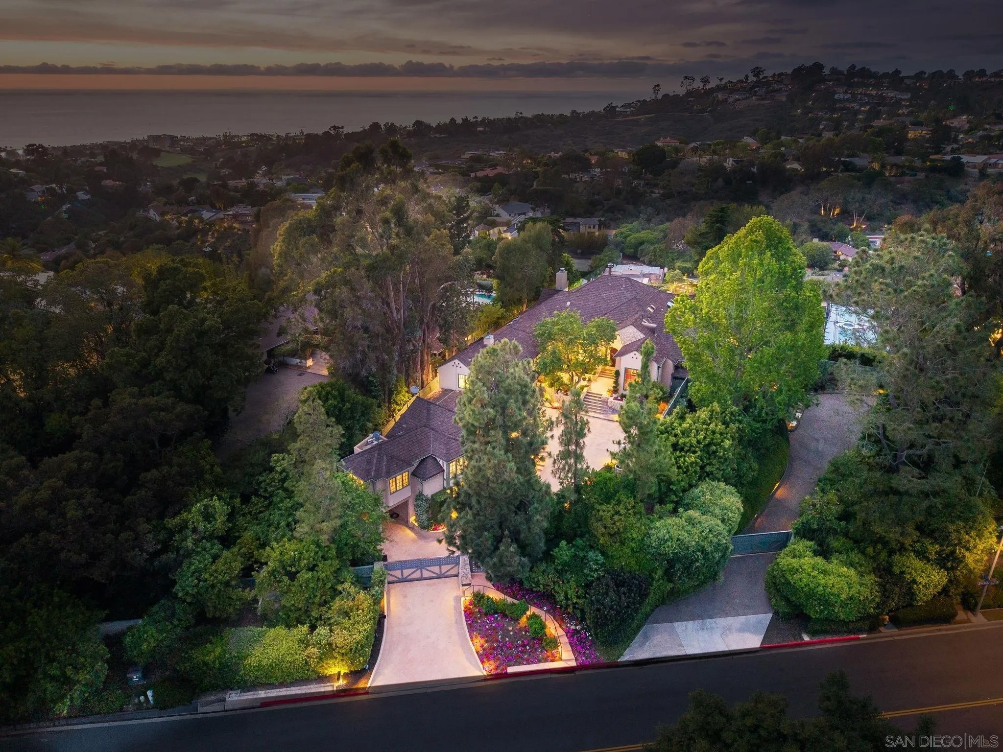 6388 La Jolla Scenic Dr South