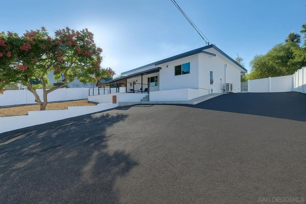 Photo of 2108 El Prado Ave, Lemon Grove, CA 91945 (MLS # 250041090)