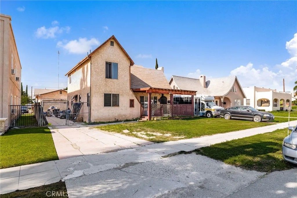 Photo of 1077 N La Cadena Dr, Colton, CA 92324 (MLS # CV26036199)