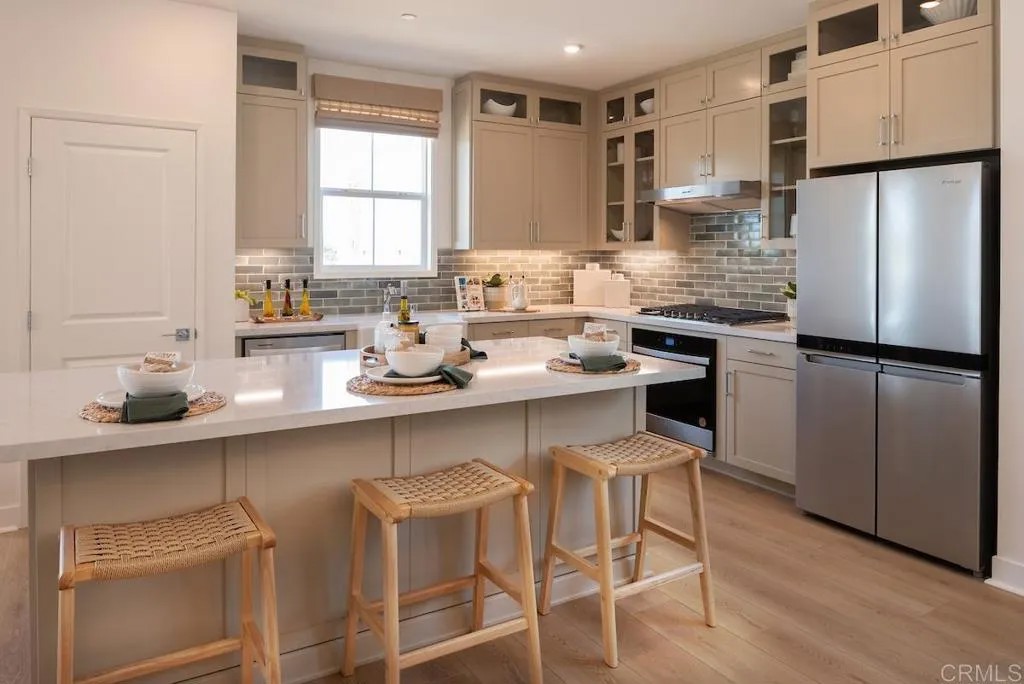 514 Avenida Centro 114