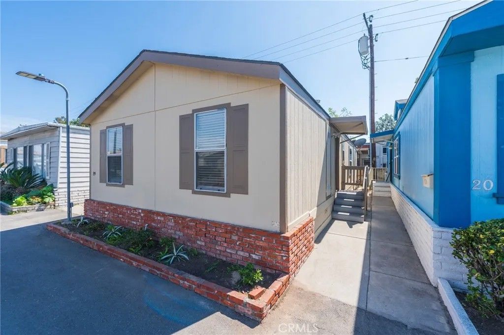 Photo of 12062 W Edinger Ave #Spc 19, Santa Ana, CA 92704 (MLS # OC26083360)