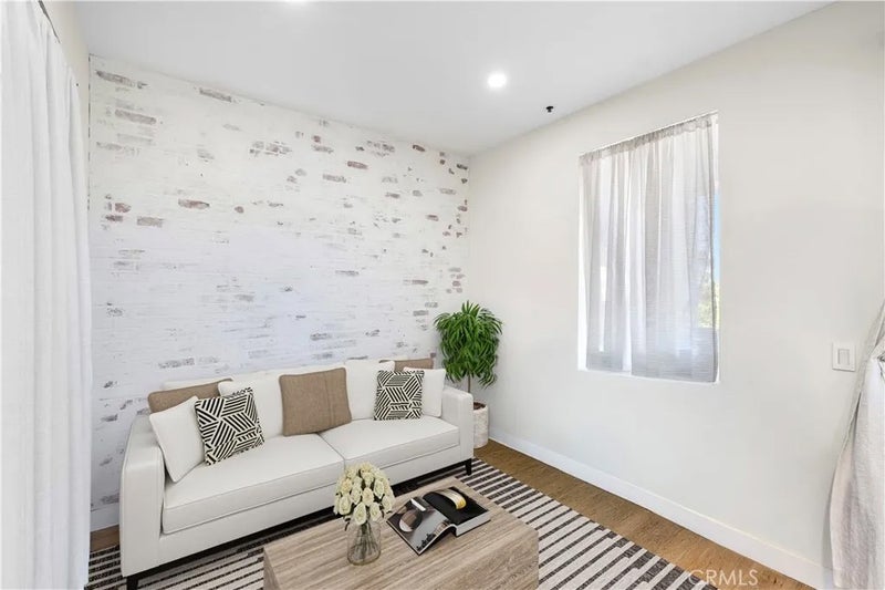 20301 Bluffside 313