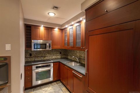 Tiny photo for 500 W Harbor Blvd #808, San Diego, CA 92101 (MLS # 260002931)