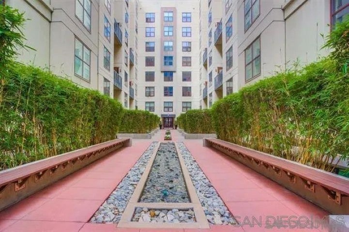 1150 J St 418