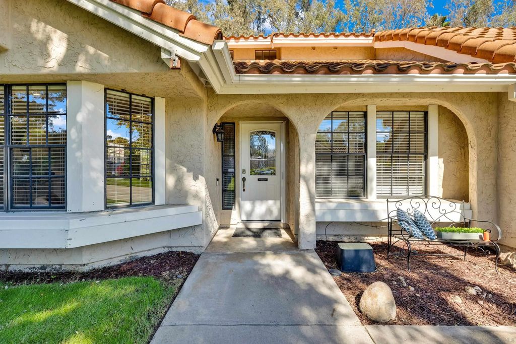 Photo of 2010 Palsero Ave, Escondido, CA 92029 (MLS # 250043414)