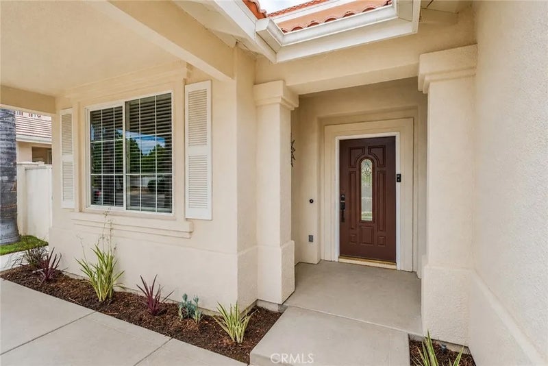 24320 Calle Estancia