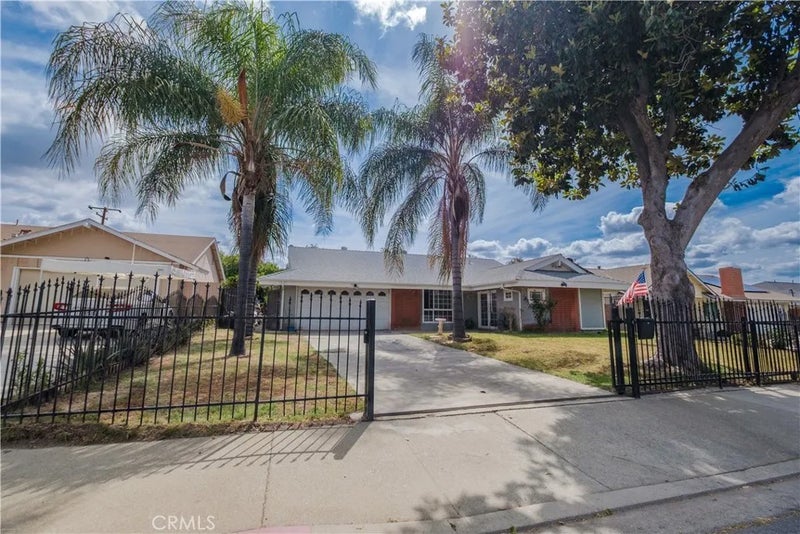 1938 Marigold St