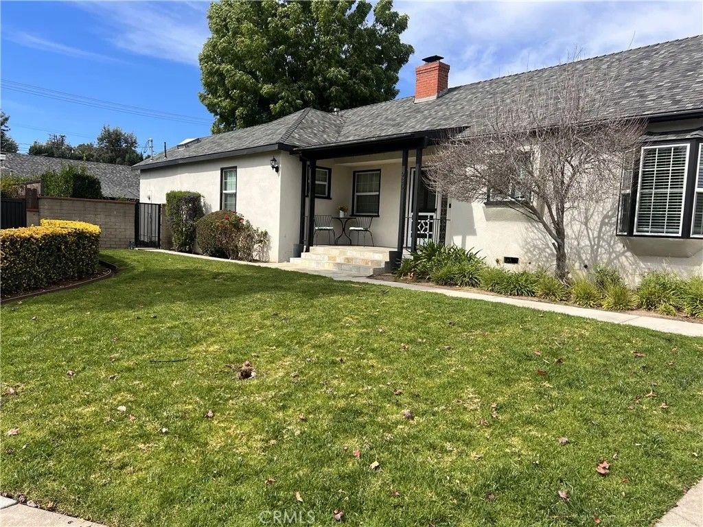 Photo of 935 N 1st Ave, Upland, CA 91786 (MLS # CV26059347)