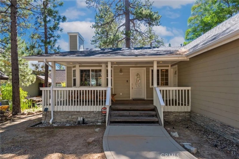 387 Vista Lane