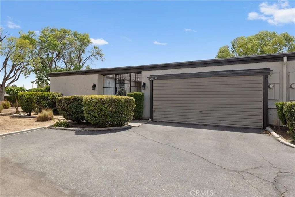 28317 Paseo Grande