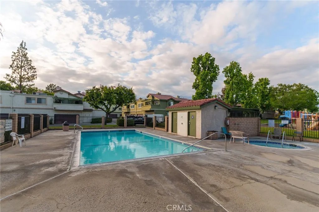 8439 Sunset Trail B