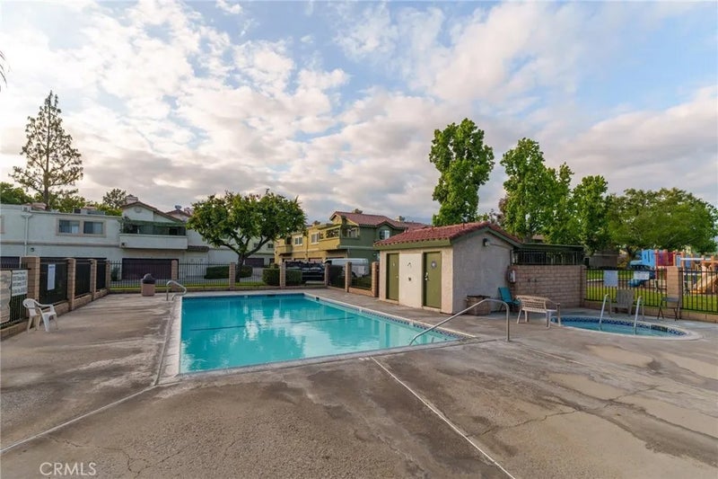 8439 Sunset Trail B