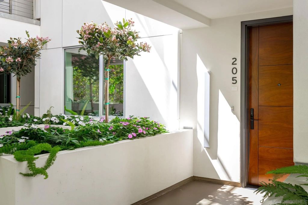 Photo of 2501 State Street #205, Carlsbad, CA 92008 (MLS # 260007452)