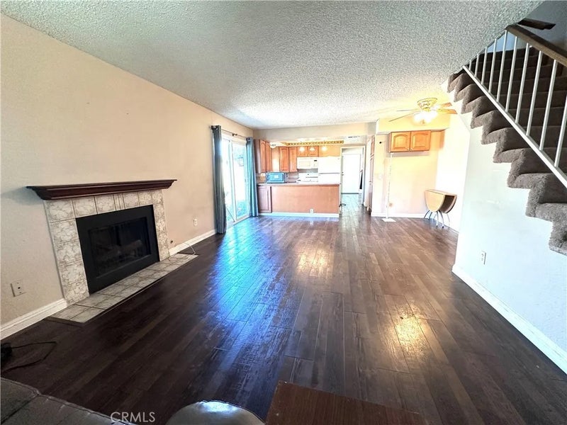 586 Diamond Court