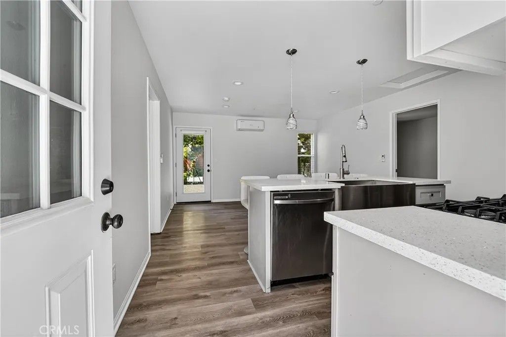 Photo of 8211 Quartz Avenue, Winnetka, CA 91306 (MLS # SR26093284)