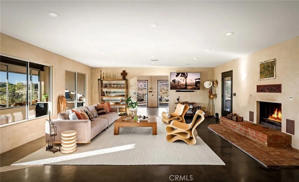 2680 Vine