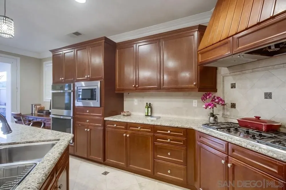 Chula Vista, California 91914, United States, 5 Bedrooms Bedrooms, ,5 BathroomsBathrooms,Residential,Active,183909