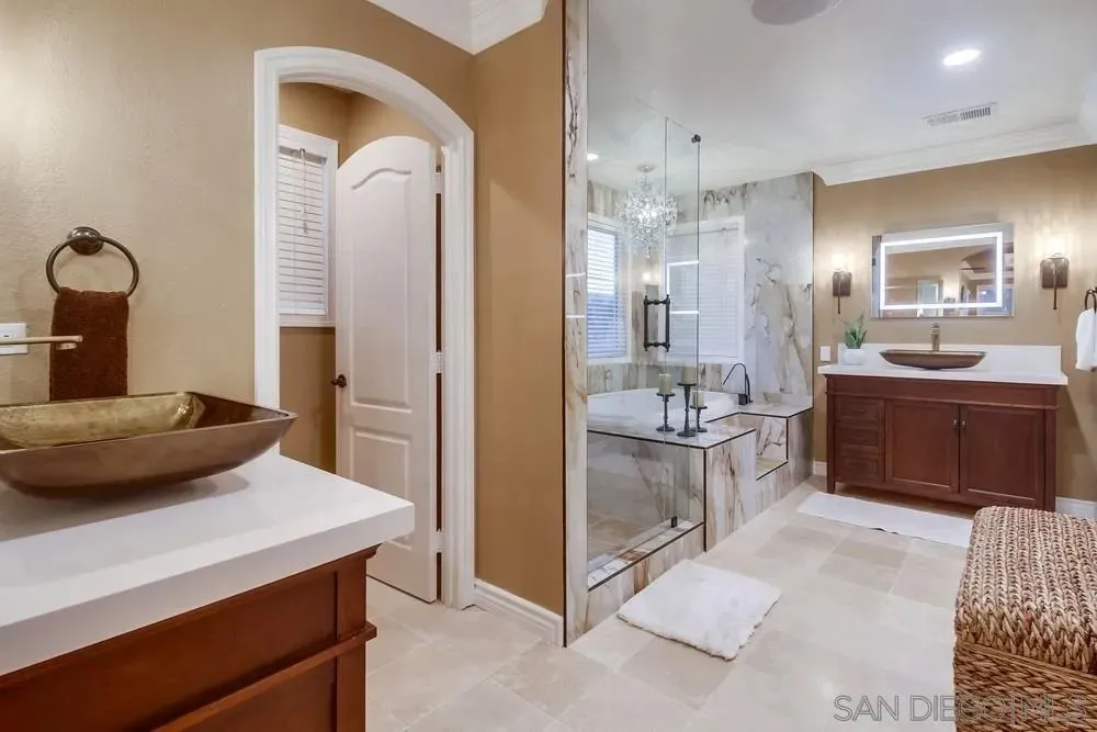 Chula Vista, California 91914, United States, 5 Bedrooms Bedrooms, ,5 BathroomsBathrooms,Residential,Active,183909