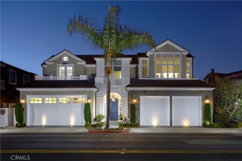 1324 E Balboa Boulevard
