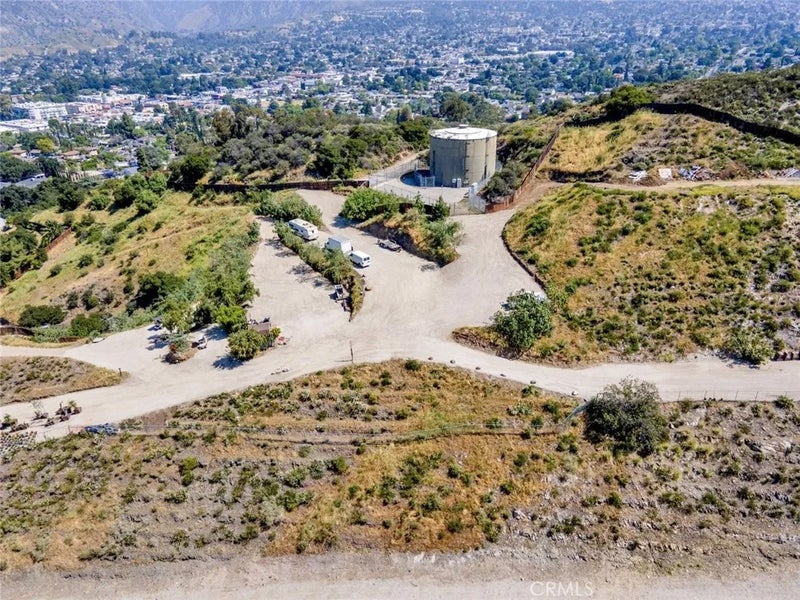 10200 Willow Springs